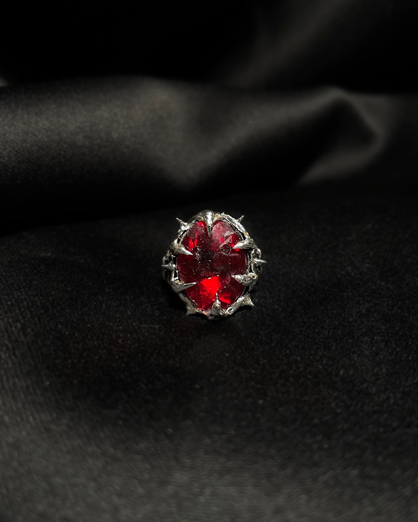 Titan Fang Ring VIII