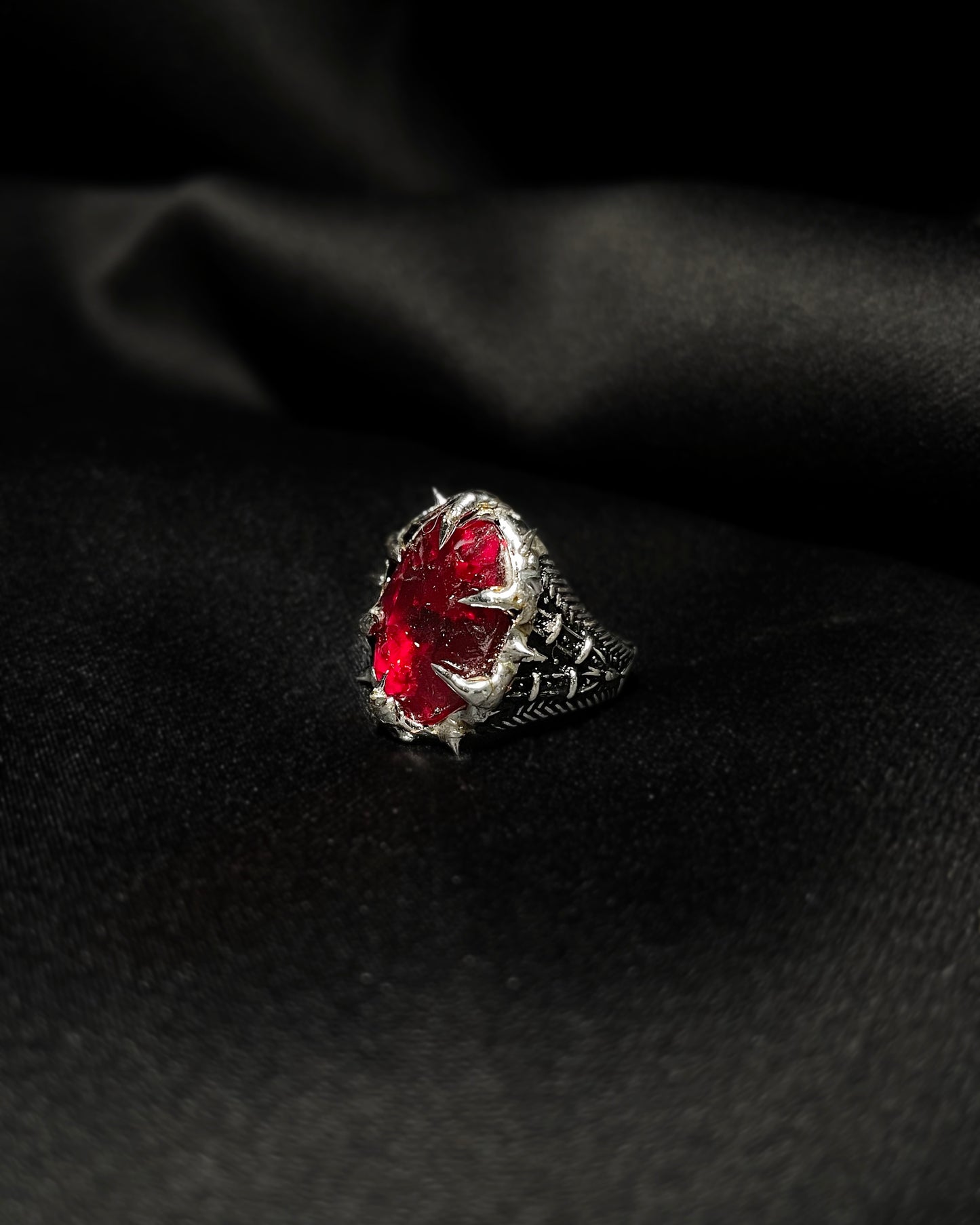Titan Fang Ring VIII