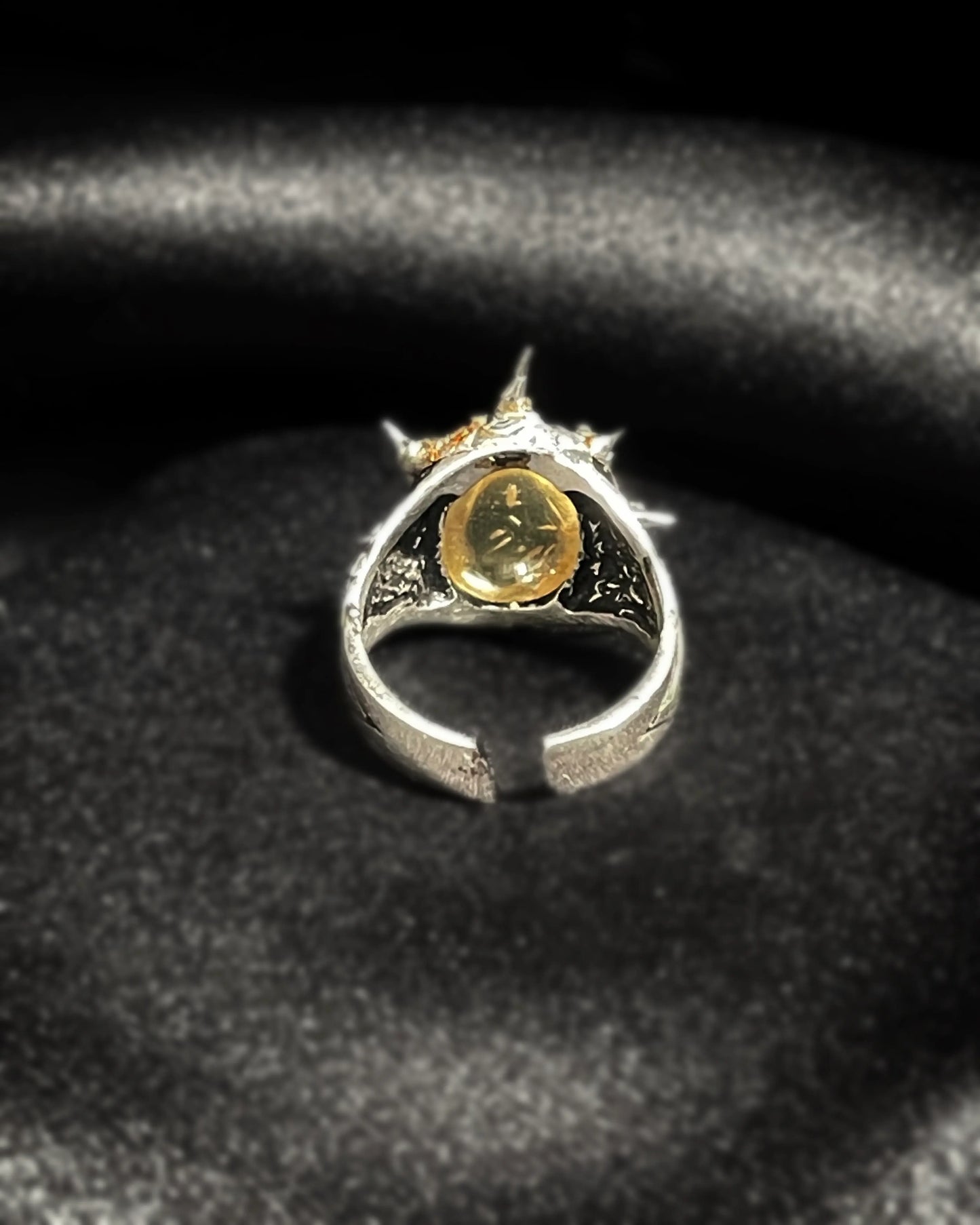 Titan Fang Ring III