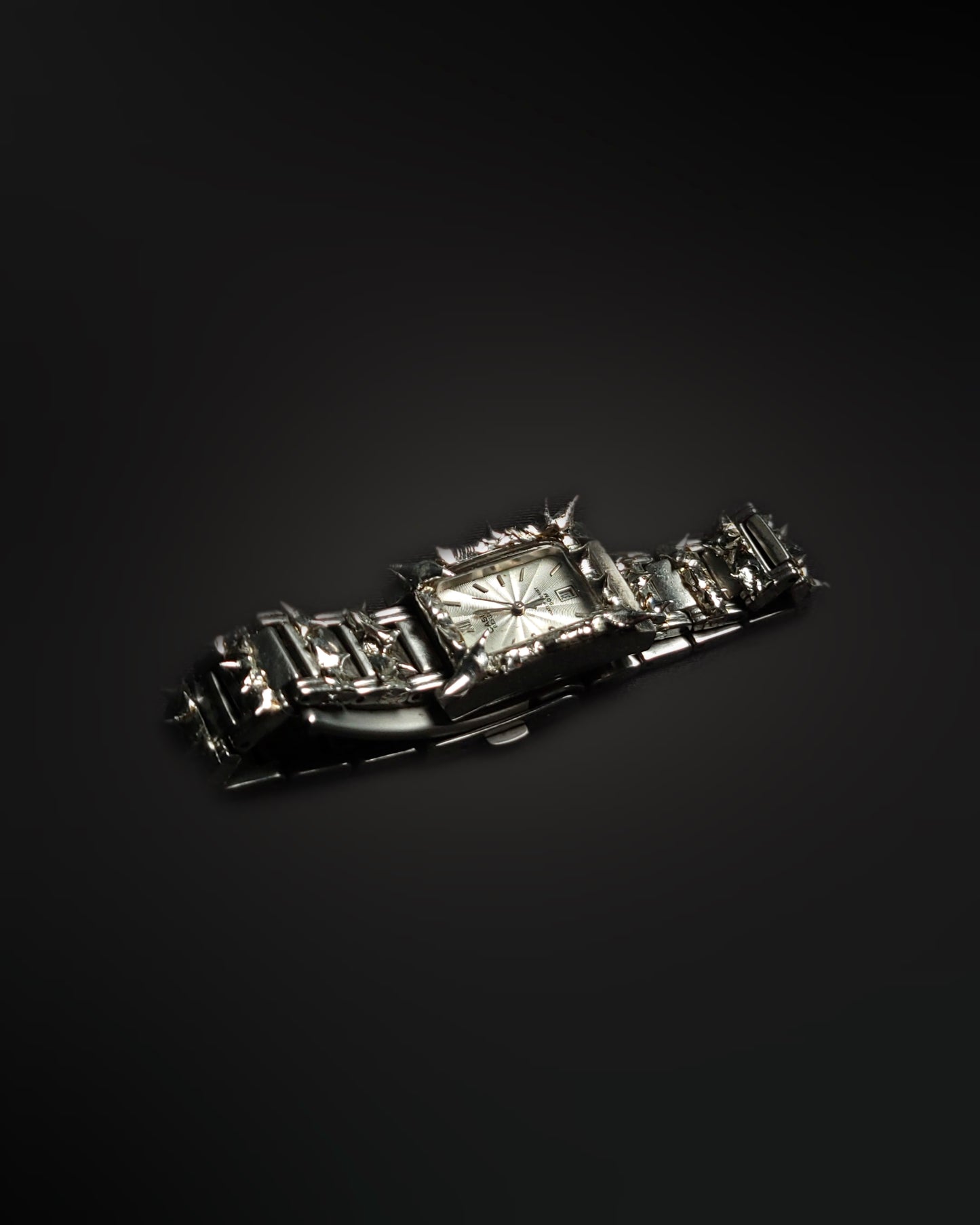 Titan Fang Watch IV