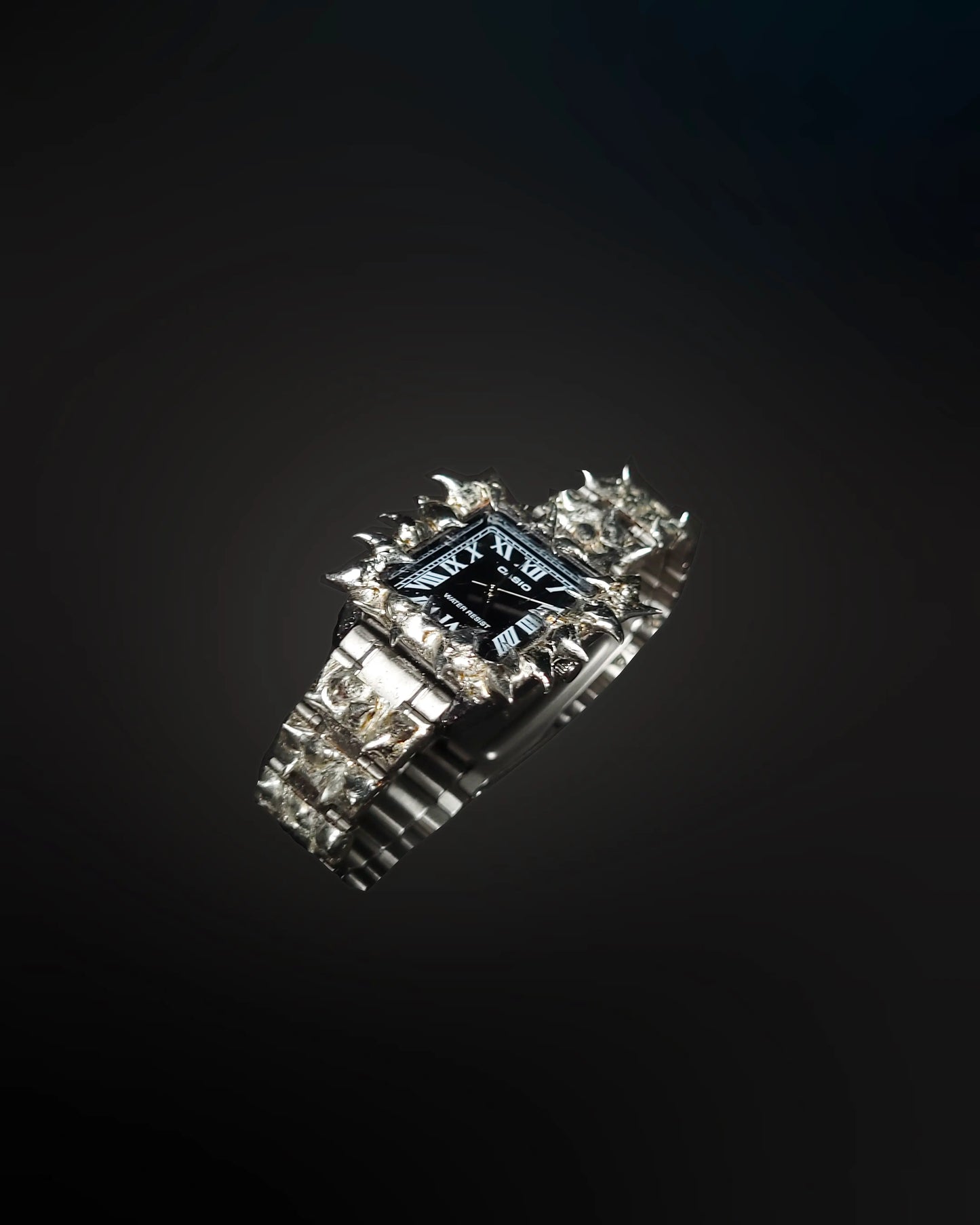 Titan Fang Watch V