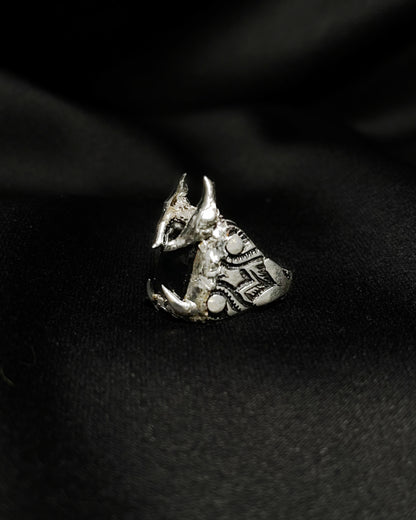 Titan Fang Ring VI
