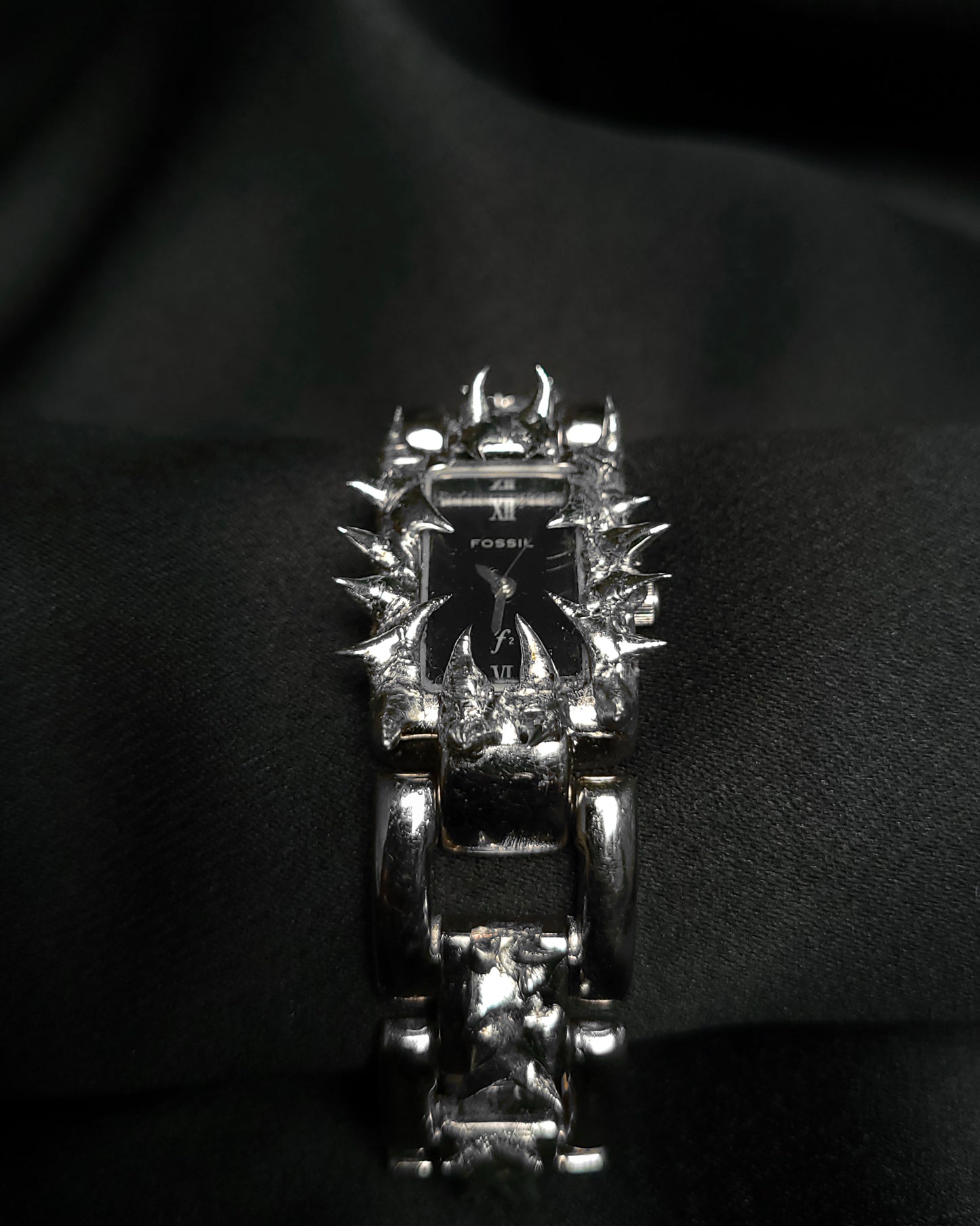 Titan Fang Watch VI