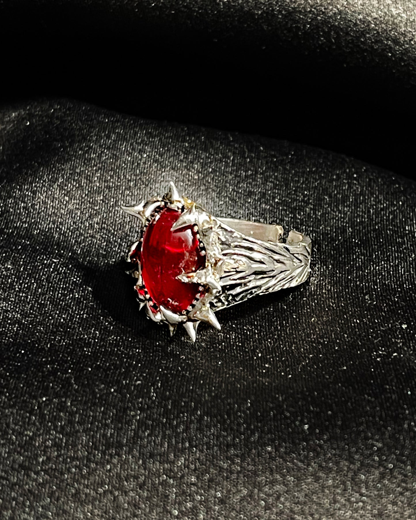 Titan Fang Ring II