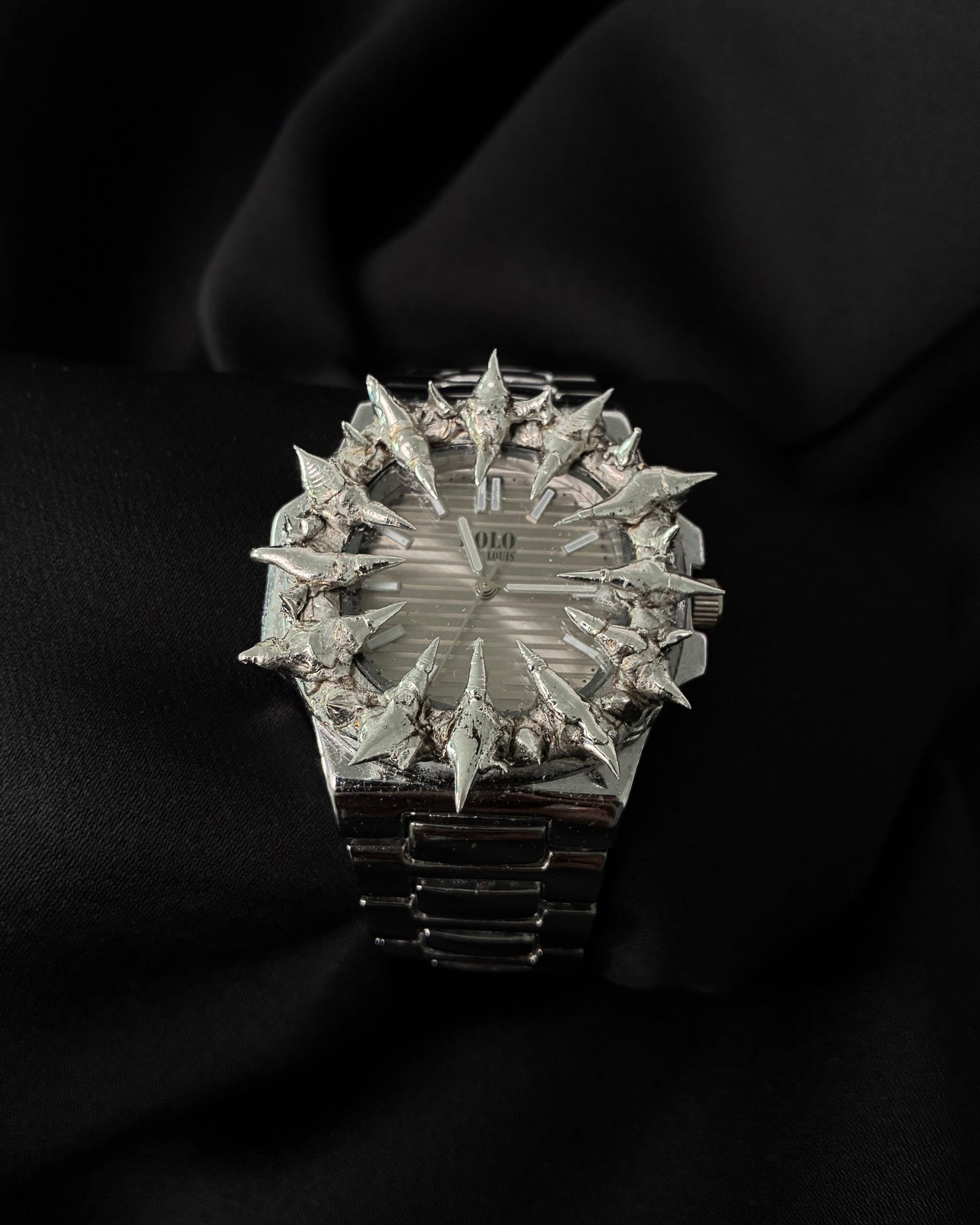 Titan Fang Watch IX